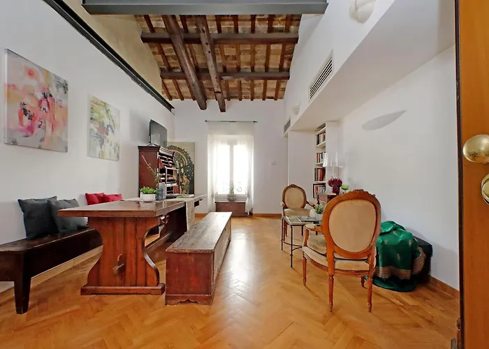 Piazza Venezia Apartment